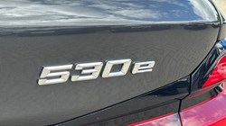 2021 (21) BMW 5 SERIES 530e xDrive M Sport 4dr Auto 5391863