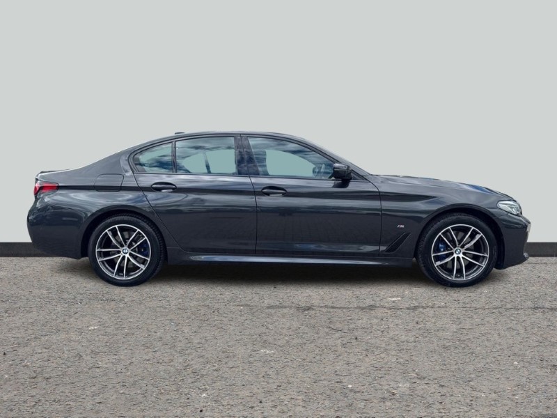 2021 (21) BMW 5 SERIES 530e xDrive M Sport 4dr Auto 5391820