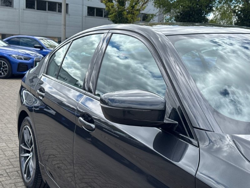 2021 (21) BMW 5 SERIES 530e xDrive M Sport 4dr Auto 5391867