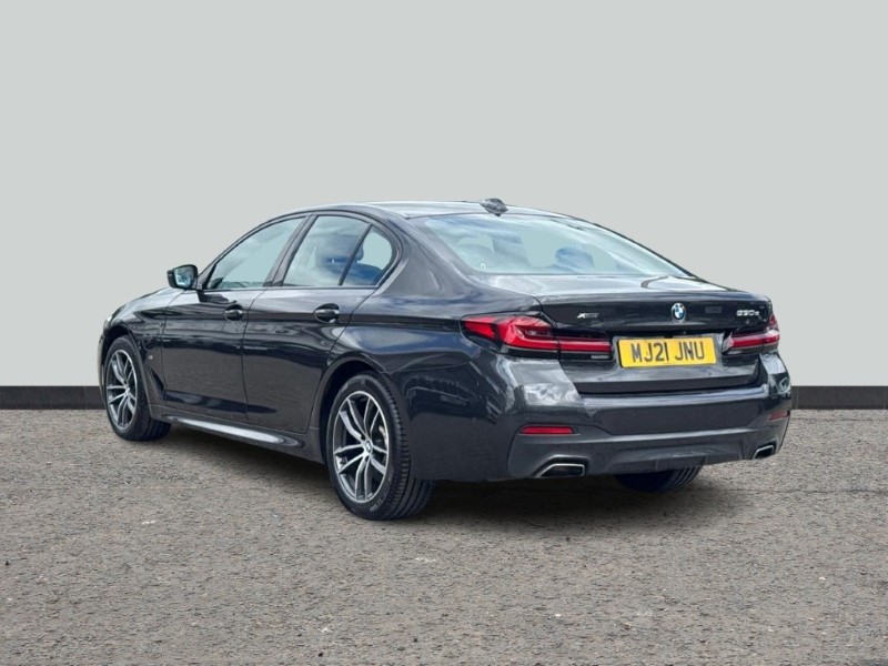 2021 (21) BMW 5 SERIES 530e xDrive M Sport 4dr Auto 5391819