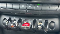 2021 (71) MINI COUNTRYMAN 1.5 Cooper Classic ALL4 5dr Auto 5446341