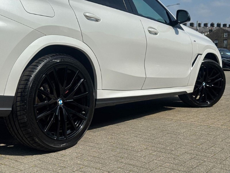 2022 (22) BMW X6 xDrive30d MHT M Sport 5dr Step Auto 5624731