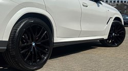 2022 (22) BMW X6 xDrive30d MHT M Sport 5dr Step Auto 5624731