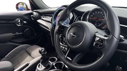 2022 (22) MINI HATCHBACK 1.5 Cooper Sport 5dr 5391660