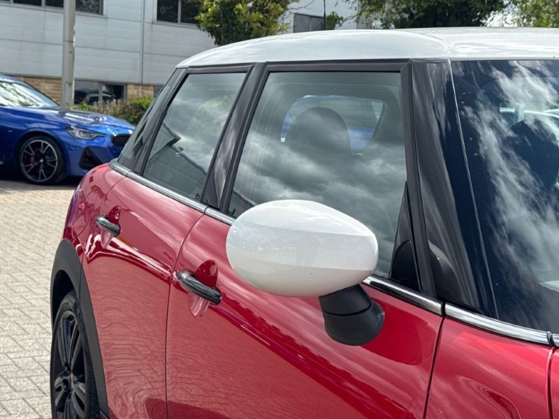 2022 (22) MINI HATCHBACK 1.5 Cooper Sport 5dr 5391702