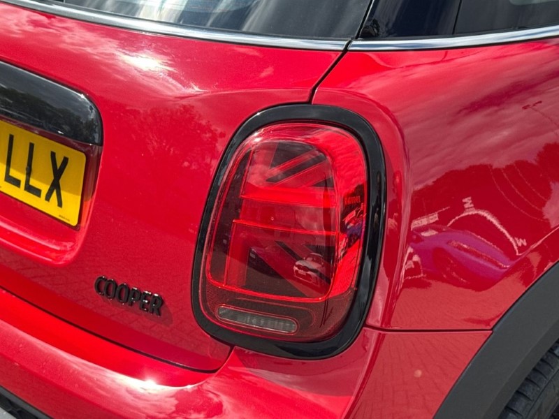 2022 (22) MINI HATCHBACK 1.5 Cooper Sport 5dr 5391699