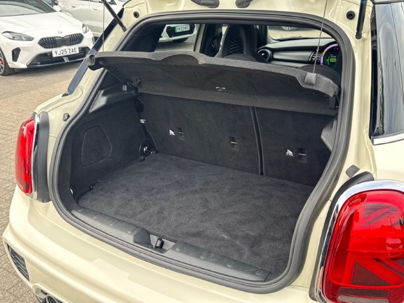 2019 (69) MINI HATCHBACK 1.5 Cooper Sport II 5dr 5447980