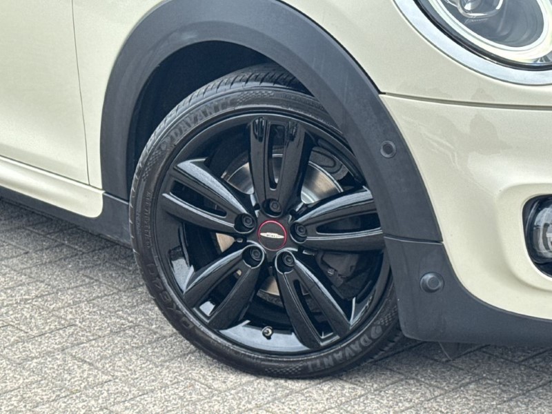 2019 (69) MINI HATCHBACK 1.5 Cooper Sport II 5dr 5447984