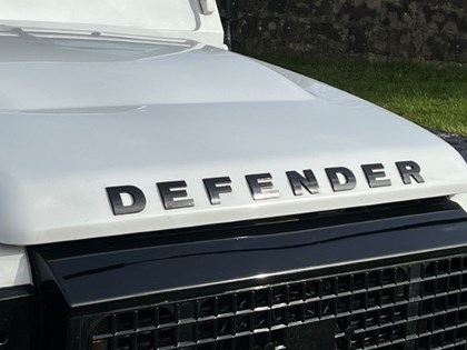 2014 (64) LAND ROVER COMMERCIAL DEFENDER XS Utility Wagon TDCi [2.2]