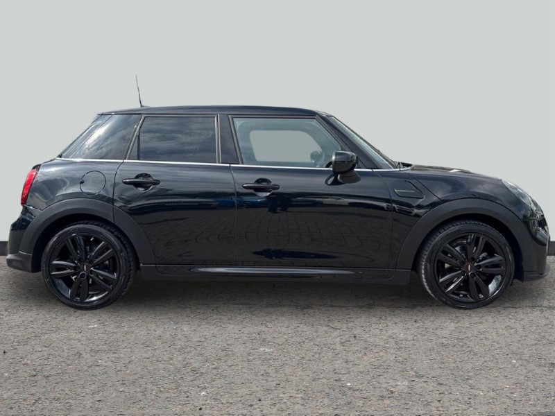 2023 (23) MINI HATCHBACK 1.5 Cooper Sport Premium 5dr Auto 5384342