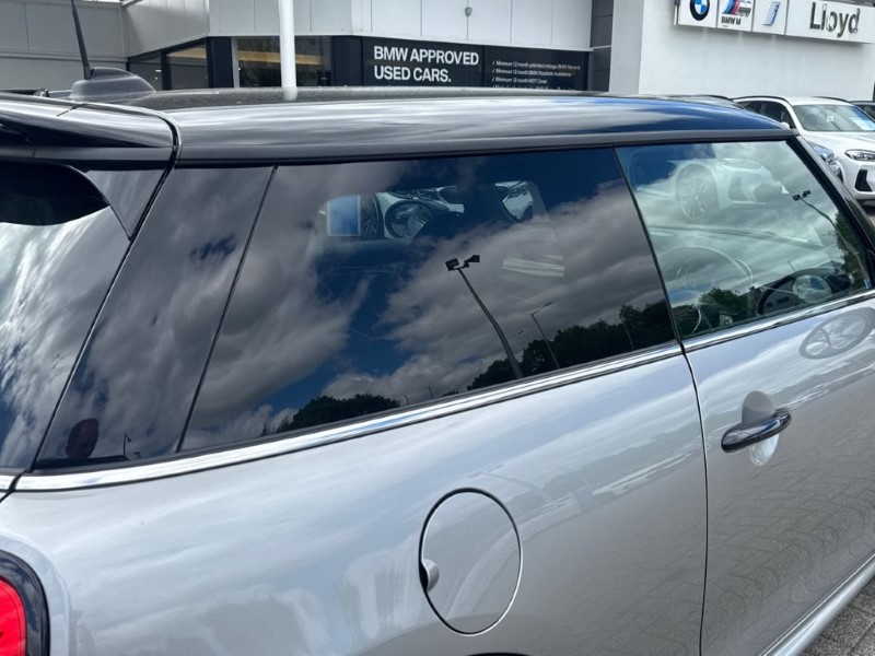 2023 (73) MINI HATCHBACK 1.5 Cooper Sport 3dr Auto 5391654