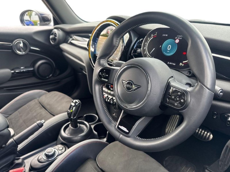 2023 (73) MINI HATCHBACK 1.5 Cooper Sport 3dr Auto 5391612