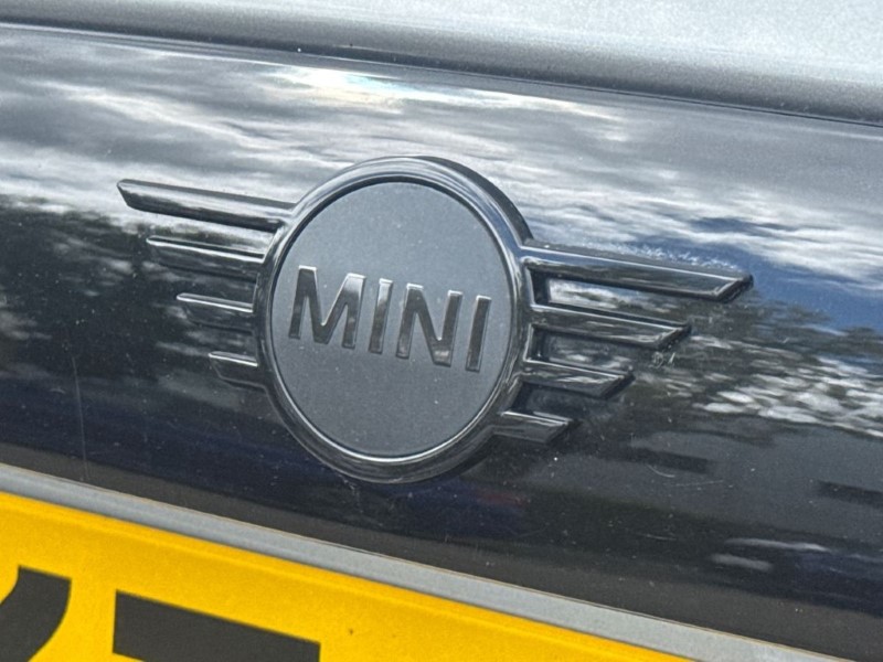 2023 (73) MINI HATCHBACK 1.5 Cooper Sport 3dr Auto 5391648