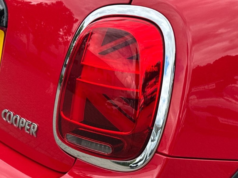 2019 (69) MINI HATCHBACK 1.5 Cooper Classic II 5dr 5480872