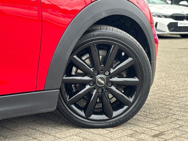 2019 (69) MINI HATCHBACK 1.5 Cooper Classic II 5dr 5480874