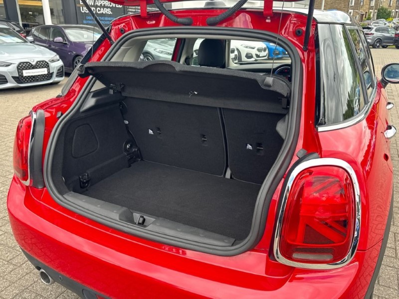 2019 (69) MINI HATCHBACK 1.5 Cooper Classic II 5dr 5480865