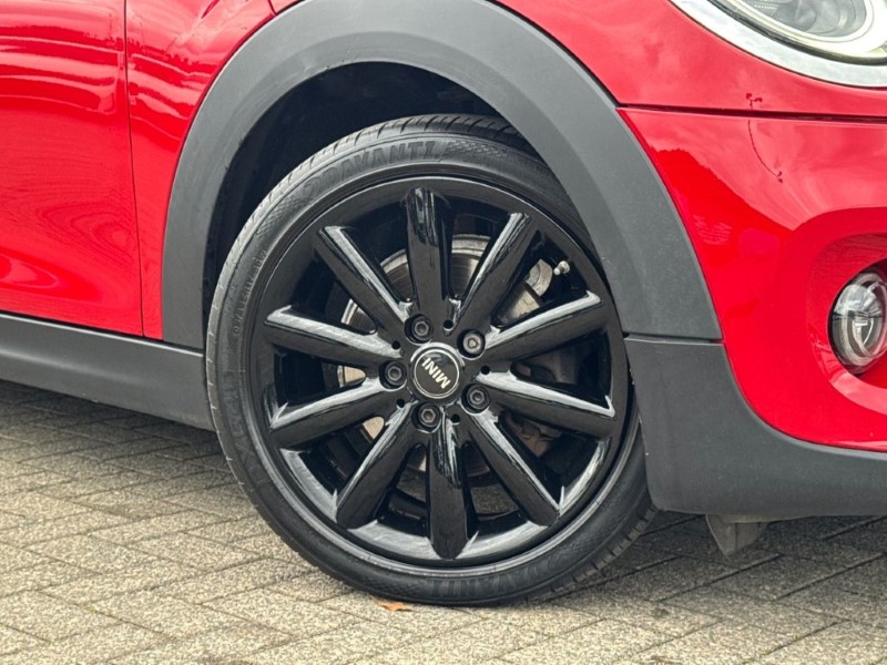2019 (69) MINI HATCHBACK 1.5 Cooper Classic II 5dr 5480869