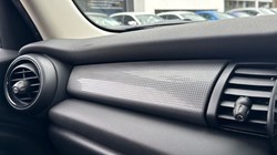 2019 (69) MINI HATCHBACK 1.5 Cooper Classic II 5dr 5480860