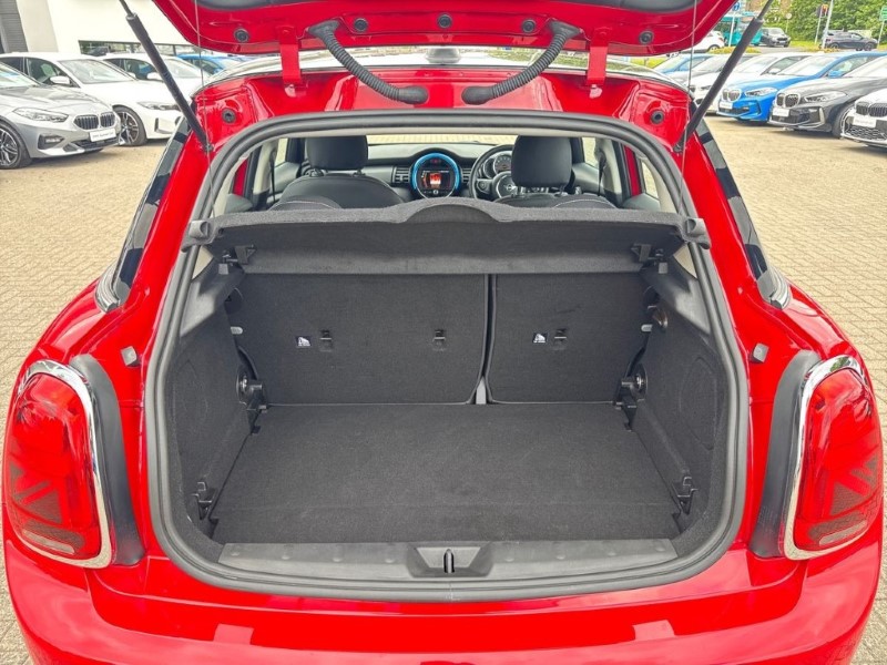 2019 (69) MINI HATCHBACK 1.5 Cooper Classic II 5dr 5480841