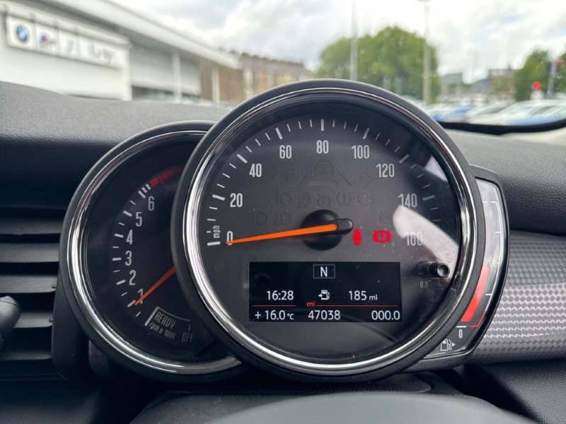 2019 (69) MINI HATCHBACK 1.5 Cooper Classic II 5dr 5480837