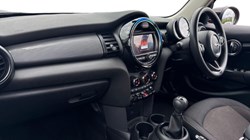 2019 (69) MINI HATCHBACK 1.5 Cooper Classic II 5dr 5480835