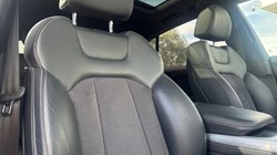 2018 (68) AUDI Q8 50 TDI Quattro S Line 5dr Tiptronic 5526126