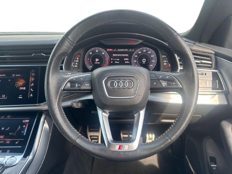 2018 (68) AUDI Q8 50 TDI Quattro S Line 5dr Tiptronic 5526104