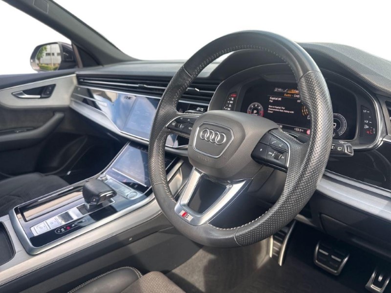 2018 (68) AUDI Q8 50 TDI Quattro S Line 5dr Tiptronic 5526105