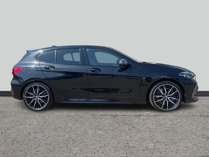 2022 (72) BMW 1 SERIES M135i xDrive 5dr Step Auto 5549001