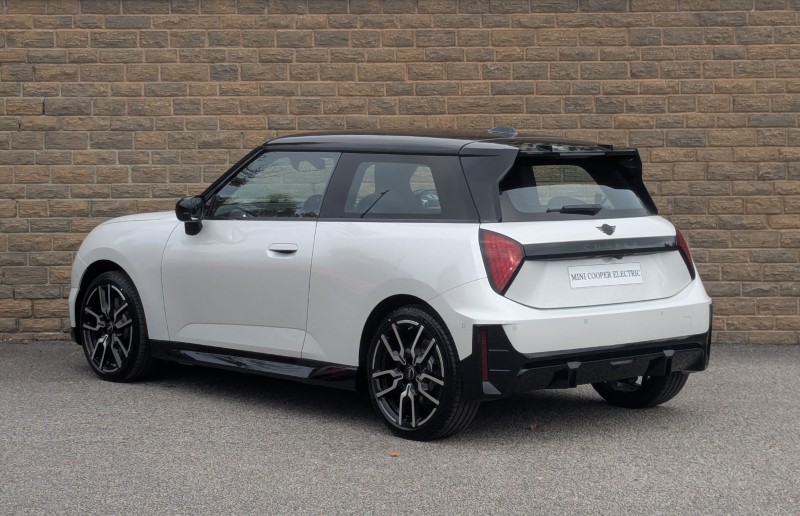 2025 (75) MINI COOPER 135kW E Sport 41kWh 3dr Auto