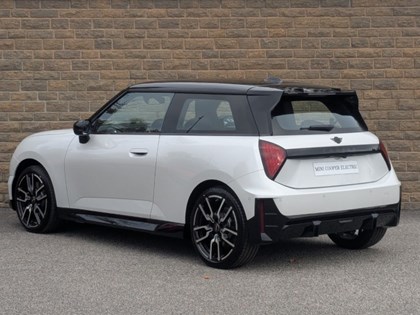 2025 (75) MINI COOPER 135kW E Sport 41kWh 3dr Auto