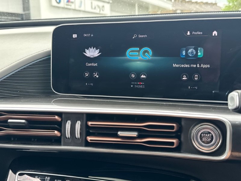 2020 (70) MERCEDES-BENZ EQC 400 300kW AMG Line Premium Plus 80kWh 5dr Auto 5480750