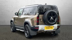 2021 (21) LAND ROVER COMMERCIAL DEFENDER 3.0 D250 Hard Top SE Auto 3083790