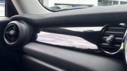 2021 (21) MINI HATCHBACK 1.5 Cooper Classic 3dr 5513486