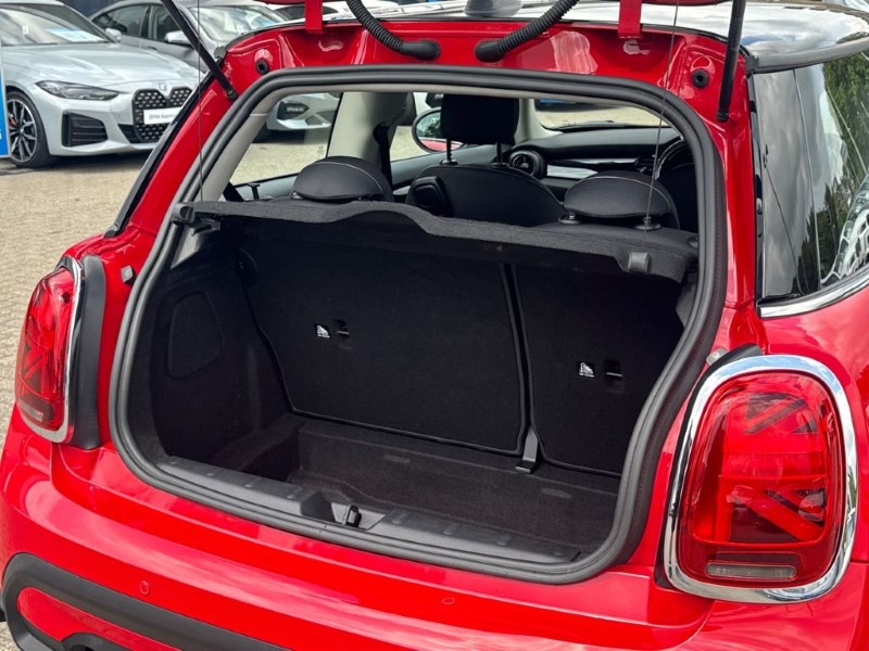 2021 (21) MINI HATCHBACK 1.5 Cooper Classic 3dr 5513490