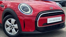 2021 (21) MINI HATCHBACK 1.5 Cooper Classic 3dr 5513491