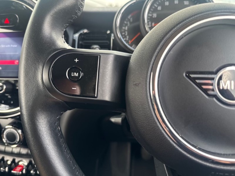 2021 (21) MINI HATCHBACK 1.5 Cooper Classic 3dr 5513475