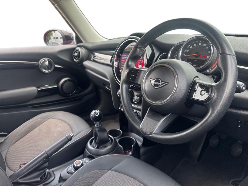 2021 (21) MINI HATCHBACK 1.5 Cooper Classic 3dr 5513464