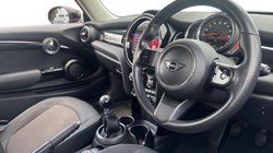 2021 (21) MINI HATCHBACK 1.5 Cooper Classic 3dr 5513464
