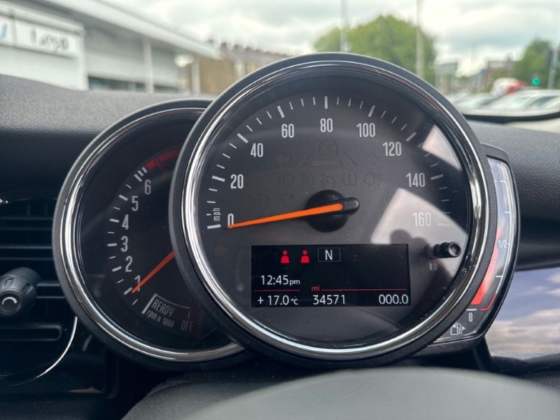 2021 (21) MINI HATCHBACK 1.5 Cooper Classic 3dr 5513467