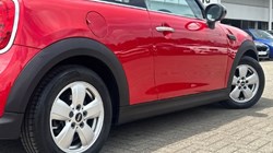 2021 (21) MINI HATCHBACK 1.5 Cooper Classic 3dr 5513498