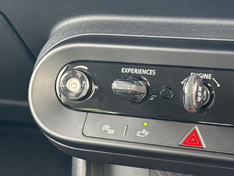2025 (75) MINI COOPER 1.5 C Classic 3dr Auto 5507319