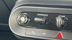 2025 (75) MINI COOPER 1.5 C Classic 3dr Auto 5507319