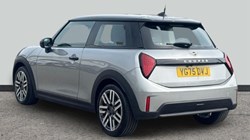 2025 (75) MINI COOPER 1.5 C Classic 3dr Auto 5507302