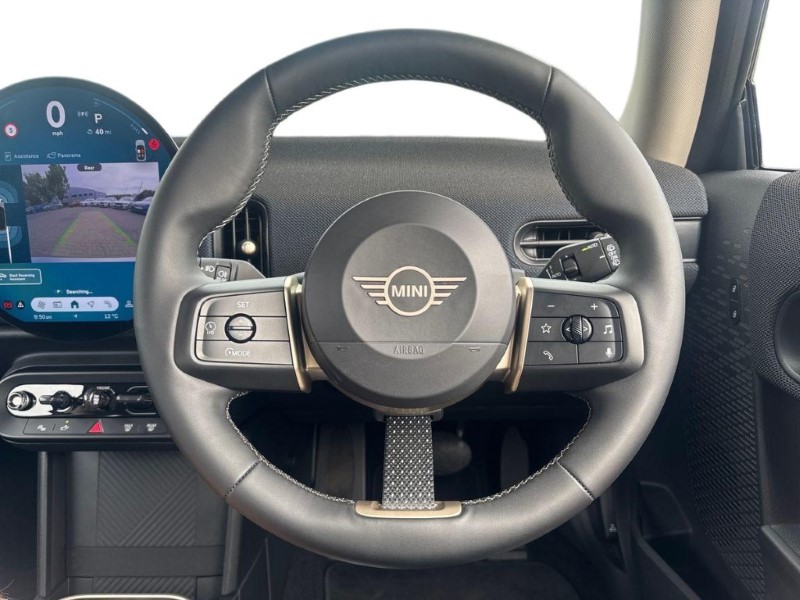2025 (75) MINI COOPER 1.5 C Classic 3dr Auto 5507305