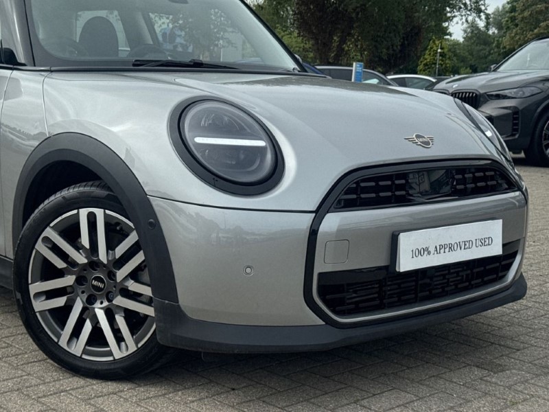 2025 (75) MINI COOPER 1.5 C Classic 3dr Auto 5507338