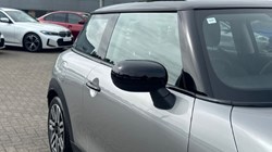 2025 (75) MINI COOPER 1.5 C Classic 3dr Auto 5507347