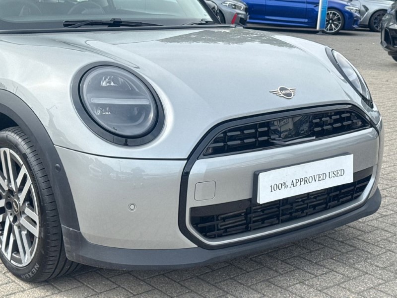 2025 (75) MINI COOPER 1.5 C Classic 3dr Auto 5507339