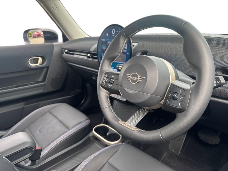 2025 (75) MINI COOPER 1.5 C Classic 3dr Auto 5507306