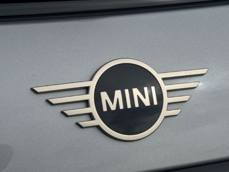 2025 (75) MINI COOPER 1.5 C Classic 3dr Auto 5507342